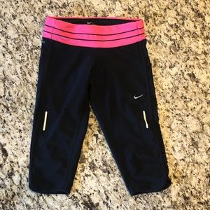 Nike Black + Pink Run Capri Size Small EUC